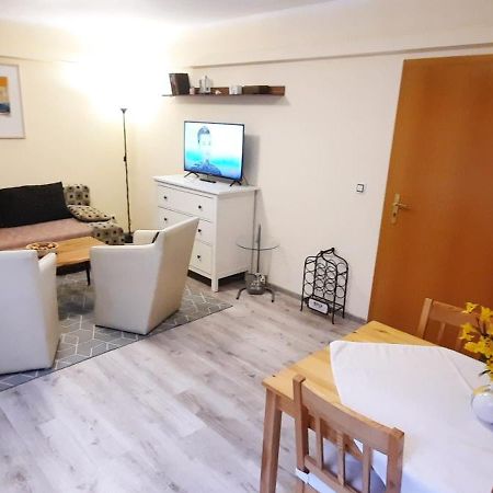 Pool Apartments Κάρλοβι Βάρι Εξωτερικό φωτογραφία