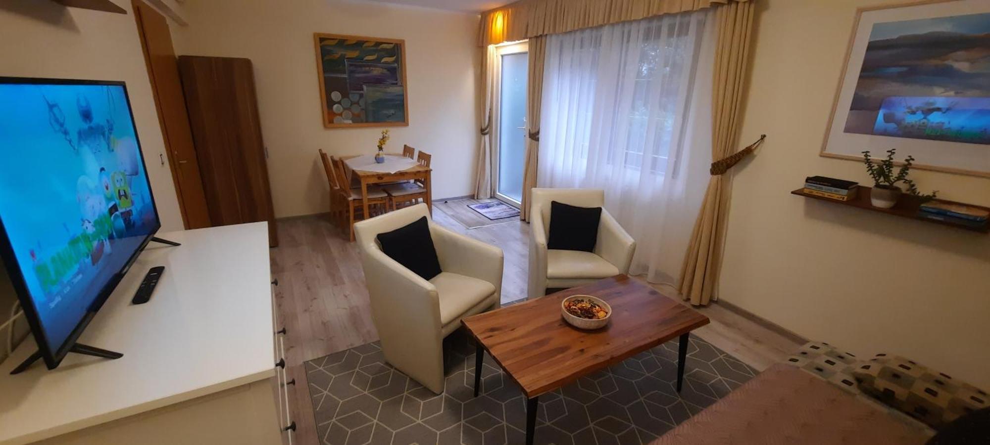Pool Apartments Κάρλοβι Βάρι Εξωτερικό φωτογραφία